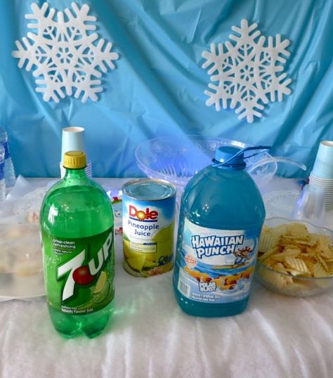 Blue Party Punch Recipe ~ great for a Frozen party, Princess party, Mermaid party, Baby Boy Shower... Frozen Birthday Party Drinks, Fish Bowl Drink For Kids, Blue Juice Recipe, Blue Punch For Baby Shower Recipe, Baby Shower Punch For Boy, Frozen Party Punch, Blue Baby Shower Punch, Blue Party Punch, Frozen Punch