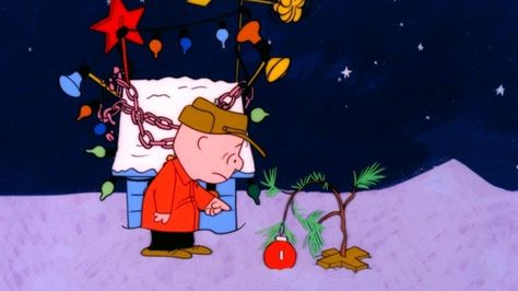 Have Yourself A Sullen Little Christmas Christmas Charlie Brown, Charlie Brown Christmas Tree, Christmas Tree Wallpaper, Zero Wallpaper, 디즈니 캐릭터, Christmas Wallpaper Backgrounds, Peanuts Christmas, Brown Christmas, Little Christmas Trees