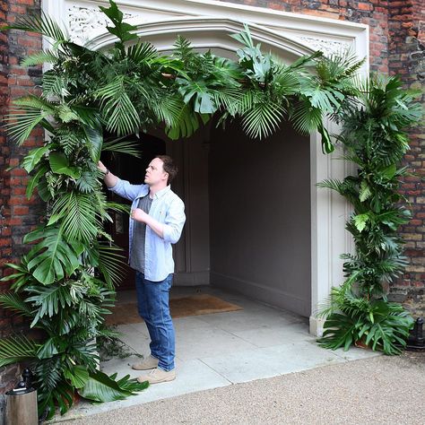 Putting the finishing touches to this tropical tinged foliage arch @fulhampalace for yesterday’s wedding. The relief when I arrived this… Foliage Arch, Foliage Decor, Copper Pipes, Wedding Hall Decorations, Bella Wedding, Church Flower Arrangements, Areas Verdes, Diy Arrangements, Hollywood Wedding