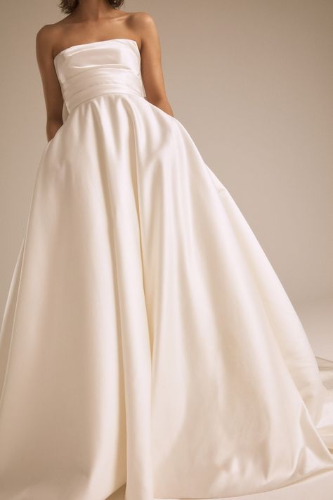 Duchess satin ruched strapless ball gown with oversized triple bow detail. Shown in Ivory. Amsale Dress, Strapless Ball Gown, Bow Wedding Dress, Classy Wedding Dress, Duchess Satin, Wedding Dresses Strapless, Satin Wedding Dress, Satin Wedding, Timeless Wedding