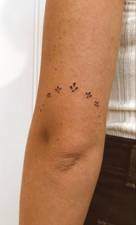 Millenial Tattoo Ideas, Small Walk In Tattoos, Ken Eurich Hand Tattoos, Small Tattoo Women Ideas, Tiny Filler Tattoo Ideas, Tattoo Below Elbow Crease, Small Upper Leg Tattoos Women, Dainty Knee Tattoos Women, Low Ankle Tattoo