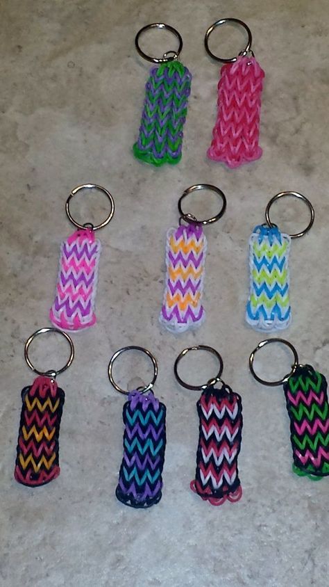 Custom Rainbow Loom Rubber band Keychain or Backpack Charm by JustMeAZ Loom Keychain Rubber Bands, Loom Bands Keychain, Rainbow Loom Keychain Patterns, Loom Charms Step By Step, Loom Band Keychain, Loom Keychain, Rainbow Loom Keychain, Loom Band Charms, Loom Bands Designs