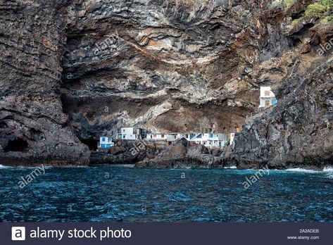 Download this stock image: Fishermens homes at the hidden smugglers bay near Tijarafe, La Palma, Canary Islands, Spain, Europe. Settlement in a cave, Poris de Candelaria, Cueva - 2A2ADEB from Alamy's library of millions of high resolution stock photos, illustrations and vectors. La Palma Canary Islands, Pirate Bay, Canary Islands Spain, Public Domain Images, Canary Islands, Grand Canyon, Image Search, Photo Image, Spain