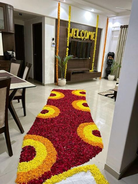 Welcoming Bride Home Decoration, Welcome Baby Decoration Ideas At Home With Flowers, Bride Welcome Decoration At Home, Welcome Decoration Ideas Home Indian, Welcome Decoration Ideas, Door Flower Decoration, Welcome Decoration, Balloon Bouquet Delivery, Simple Flower Rangoli