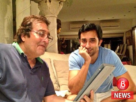 Rahul Khanna reminisces a fond moment with late father Vinod Khanna Vinod Khanna, Rahul Khanna, Women Education, Childhood Pictures, Star Kids, India Images, Hollywood Gossip, Dapper Men, Sports Travel