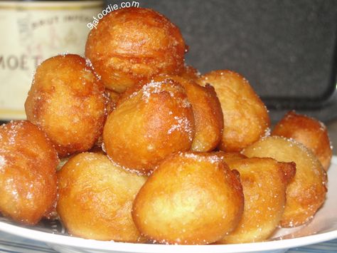 Nigerian Puff Puff Nigerian Puff Puff, Puff Puff Recipe, Nigerian Food Recipes, Nigeria Food, Nigerian Recipes, Breaking Bread, Puff Recipe, Puff Puff, African Recipes