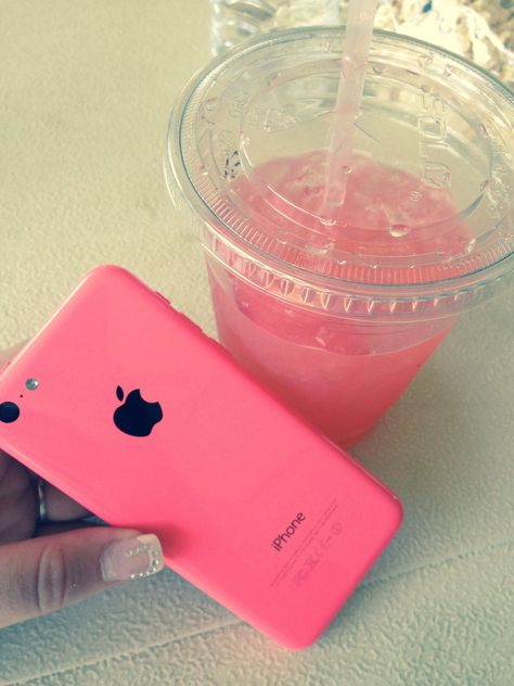 I love my pink iPhone my boyfriend got for me for Christmas! Pink Juice, Tumblr Girly Aesthetic 2013, Tumblr Quality, 2010s Aesthetic, Pink Tumblr Aesthetic, 2014 Tumblr, Tickled Pink, Pink Iphone, Everything Pink