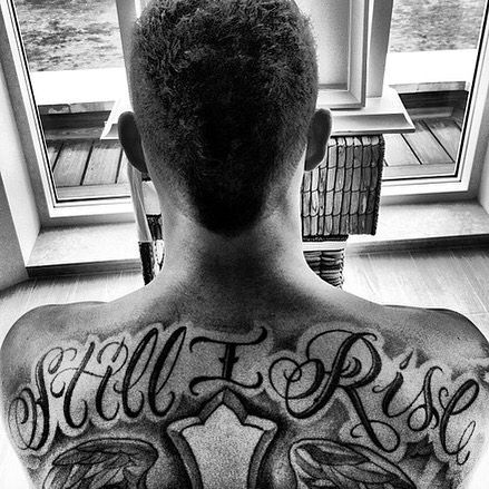 He Knows #LadLifts #LewisHamilton I Rise Tattoo, Roscoe Hamilton, Hamilton Lewis, Tattoo Dos, Still I Rise Tattoo, Hamilton Photos, Rise Tattoo, Engine Tattoo, Media Pictures