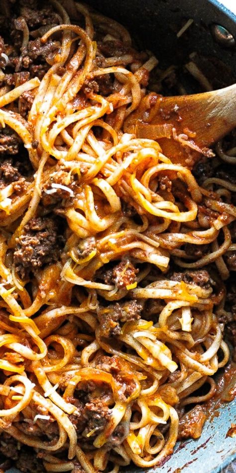 Udon Noodle Recipe Ground Beef, Ground Beef Udon Noodles, Beef Udon Noodles, Saucy Meals, Beef Udon, Maple Recipes, Udon Noodle, Easy Pasta Dishes, Udon Noodles