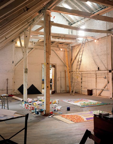 The artist is one of the last remaining Abstract Expressionists — and has also spent six decades fostering alternative, communal working spaces. Artist Atelier Workspace, Art Residency Spaces, Artist Loft Aesthetic, Artist Warehouse, Loft Art Studio, Creative Warehouse, Artist Home Studio, Loft Aesthetic, Artist Space