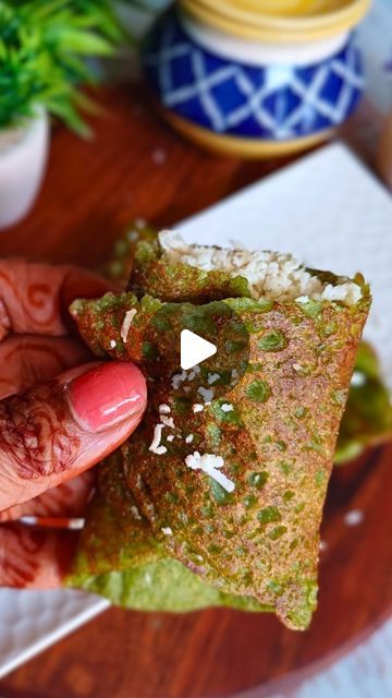 Swapnil Srivastav on Instagram: "~ Palak Moong Chilla ~ highly nutritious recipe for breakfast. #reel #trending #healthy #recipes #breakfastideas #breakfast #reelitfeelit #spinach #winterrecipes" Palak Recipe, Recipe For Breakfast, Kitchen Cleaning Hacks, Kitchen Cleaning, December 25, Winter Food, Clean Kitchen, Nutritious Meals, Cleaning Hacks