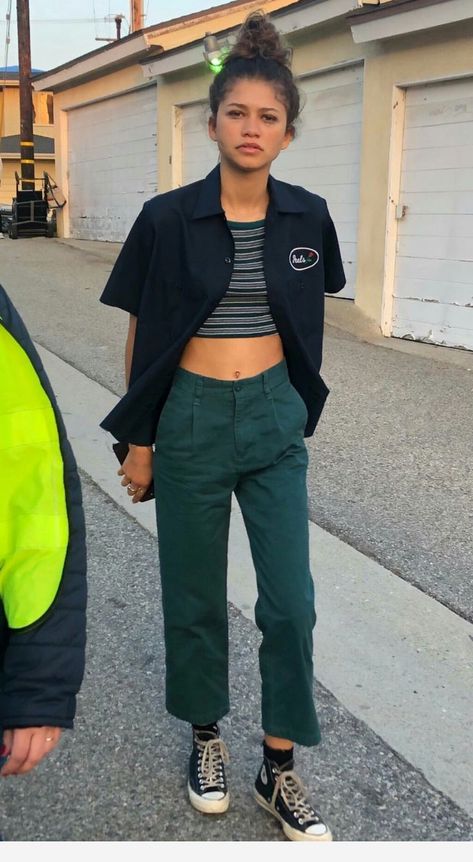 ruephoric - rue from euphoria inspo - Album on Imgur Mode Zendaya, Skater Girl Outfits Grunge, Estilo Zendaya, Euphoria Clothing, Euphoria Party, Euphoria Fashion, Zendaya Outfits, Zendaya Style, Fest Outfits