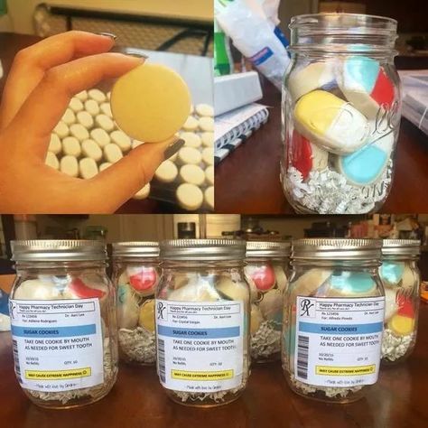 Pharmacy Technician Week Ideas, Pharmacist Gifts Diy, Gifts For Pharmacy Technicians, Pharmacy Technician Day Gifts, Diy Pharmacy Gifts, Pharmacy Tech Day Gifts, Pharmacy Technician Gifts, Pharmacy Wreath, Pharmacy Tech Gifts