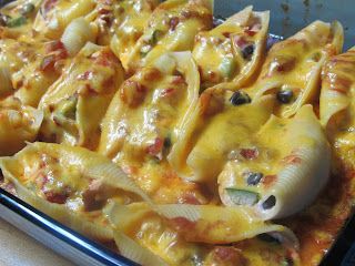 Mexican Stuffed Shells, Chicken Stuffed Shells, Stuffed Shells Ricotta, Shells Recipe, Freezer Recipes, Seared Chicken Breast, Easy Foods, Recipes Mexican, Pasta Shells