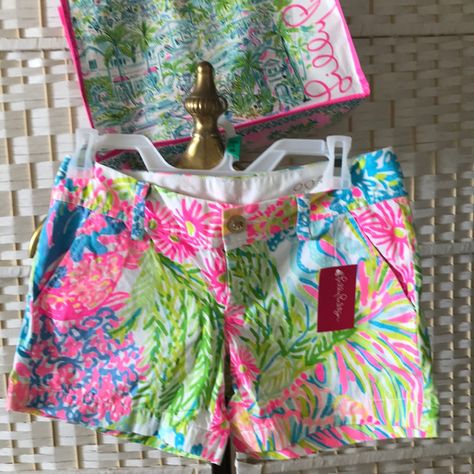 New Lilly Pulitzer Shorts The Callahan Short The Waist30 Inch Length 11 Inch Lilly Pulitzer Shorts, Size 00, Lilly Pulitzer, Pink And Green, Womens Shorts, Green, Pink, Women Shopping, Color