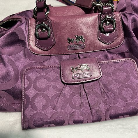 Purple Coach, Bags Purple, Gray Interior, Coach Wallet, Purple Bags, Pocket Book, Pink Leather, Coach Handbags, Size 13