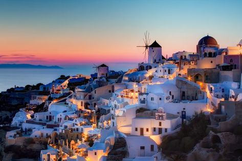 Check the best collection of Greece Wallpapers HD for desktop, laptop, tablet and mobile device. You can download them free. Grecia Santorini, Breathtaking Places, Air France, Angkor Wat, Santorini Greece, Future Travel, Beautiful Places In The World, Corfu, Thessaloniki