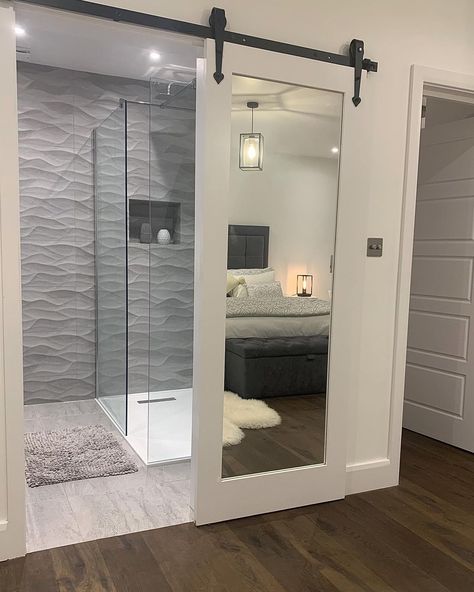 Open Plan Bedroom And Bathroom, Attic Ensuite, Ensuite Bathroom Ideas Small, Loft Ensuite, Ensuite Layout, Small Ensuite Bathroom, Small Ensuite, Small Shower Room, Bedroom Ensuite