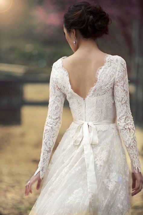 Fall Wedding Dress Sleeves, Kate Middleton Wedding Dress, Wedding Dresses 50s, Wedding Dress Outfit, Lace Wedding Dress With Sleeves, Royal Wedding Dress, Lace Dress With Sleeves, Wedding Dress Trends, Fall Wedding Dresses