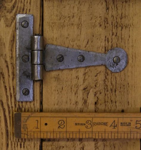 FORÉT Penny End Rustic Antique Iron Hand Forged Door Hinge Vintage Reclaimed Handmade Cast Iron Industrial Factory Style - Etsy UK Iron Door Hinges, Doors Locks, Wooden Hinges, Primitive Cabinets, Barn Door Hinges, Iron Hinges, Iron Gifts, Rustic Hardware, Blacksmith Projects