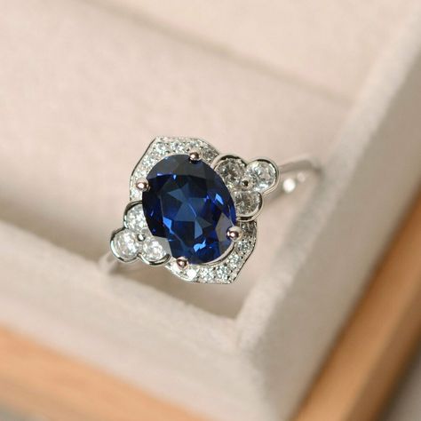 Sapphire Engagement Ring Halo, September Birthstone Ring, Present For Girlfriend, Oval Sapphire Ring, Sapphire Diamond Engagement, September Birthstone Rings, Sapphire Wedding, Deco Wedding, Ring Oval