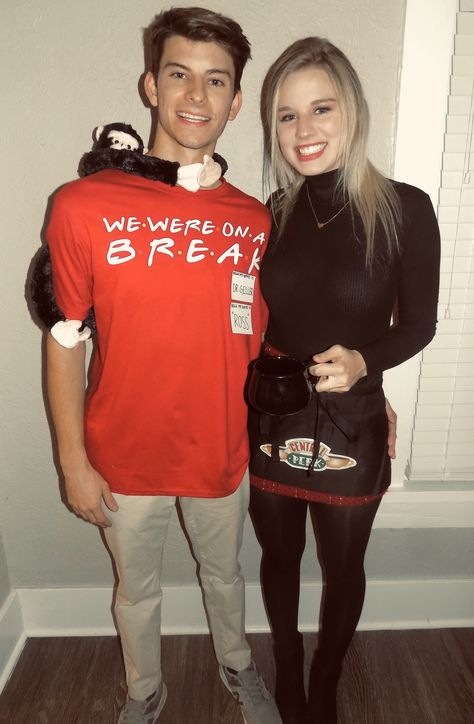 Rachel Green And Ross Geller Costume, Rachel Ross Halloween Costume, Ross And Rachel Costume Halloween, Rachel And Ross Halloween Costume, Friends Fancy Dress, Ross Rachel Costume, Friends Show Halloween Costumes, Rachel And Ross Costume, Monica And Rachel Halloween Costumes