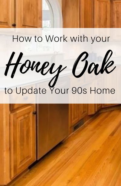 Creative ways to work with your honey oak. A 90s-era home is filled from top to bottom with oak trim and built-ins can be a nightmare. Where do you begin? How do you update the look on a budget? Honey Oak Kitchen, Golden Oak Floors, Honey Oak Trim, 90s House, Oak Windows, Honey Oak Cabinets, 90s Home, Update Cabinets, Oak Trim