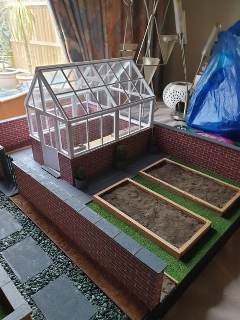 Miniature Greenhouse Diy Doll Houses, Doll House Greenhouse, Miniature Greenhouse Dollhouse, Dollhouse Greenhouse Diy, Miniature Greenhouse Diy, Greenhouse Diorama, Green House Model, Dollhouse Greenhouse, Dollhouse Landscaping