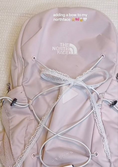 Pink North Face Backpack, Coquette Backpack, Pink Bookbag, Pink Backpacks, Backpack Aesthetic, School Backpack Essentials, Pretty School Supplies, Pink North Face, Stylish School Bags