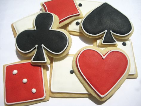 sugar cookie ideas, like the suits (we call eachother king and queen so fitting that more out this idea is fitting) Más Internet Friends Meeting, Diamond Cookies, Sugar Cookie Ideas, Card Cookies, Card Night, Casino Night Fundraiser, Casino Party Foods, The Suits, Vegas Party