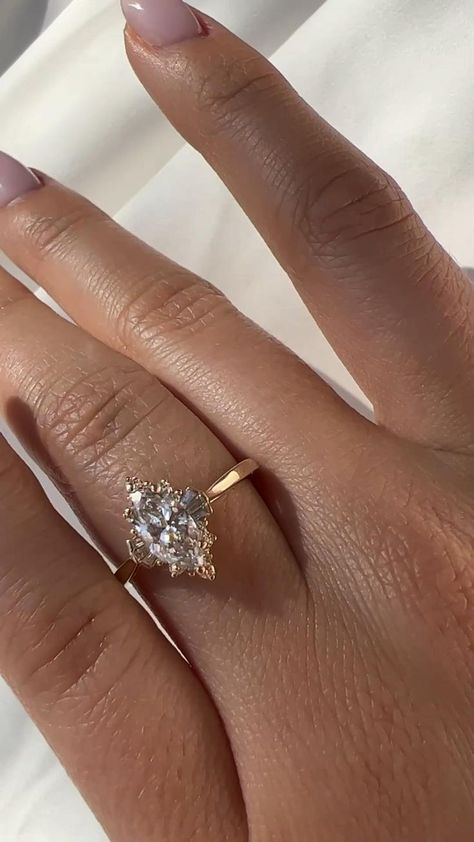 Would you say yes to Emerson? in 2022 | Vintage engagement rings, Dream engagement rings, Wedding rings Pretty Engagement Rings, Dream Wedding Ring, Vogue Vintage, The Bling Ring, Cute Engagement Rings, Future Engagement Rings, Rings Vintage, Dream Engagement, Dream Engagement Rings