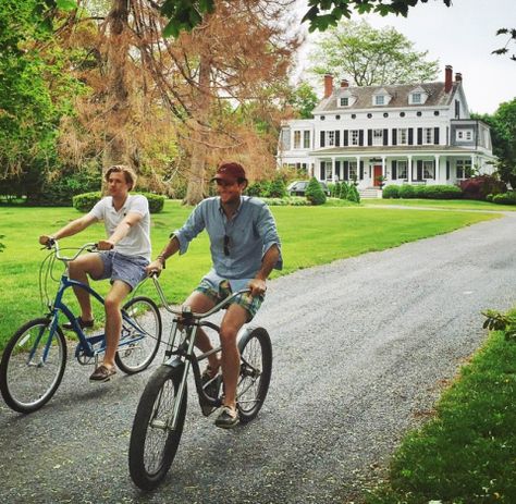 Azimuth Circle, East Coast Style, Hamptons Summer, Nantucket Style, New England Style, Summer Destinations, Long Island Ny, Old Money Aesthetic, American Dream