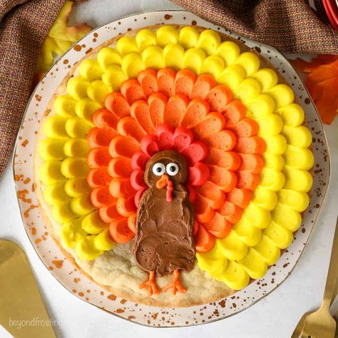 Turkey Cookie Cake Lady Finger Cake Recipe, Turkey Cake Ideas, Thanksgiving Cookie Cake, Turkey Cakes, Homemade Cookie Recipes, Beyond Frosting, Turkey Cookie, Turkey Cupcakes, Turkey Cake