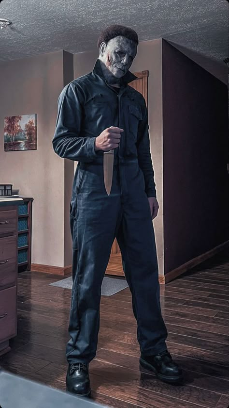 Fondos de pantalla Micheal Myers Hot Costume, Hot Michael Myers, Slasher Costume, Michael Myers Wallpaper, Michael Myers Costume, Tyler Mane, Michael Meyers Halloween, Michael Meyers, Michael Myers Art