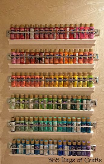 Rangement Art, Paint Bottles, Craft Shed, Dream Craft Room, Craft Room Design, Paint Storage, Scrapbook Room, Office Crafts, Art Storage