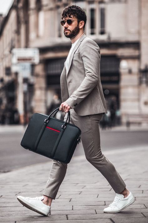 Fashionable Backpacks, Man Photoshoot, Casual Work Style, Working Outfit, Business Accessories, Vintage Briefcase, Urban Explorer, Style Lookbook, Dapper Gentleman