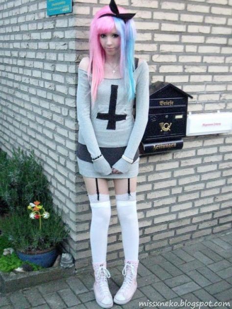 Goth Girl Outfits, Perky Goth, Pastel Goth Aesthetic, Grunge Pastel, Goth Outfit Ideas, Pastel Punk, Pastel Goth Outfits, Pastel Goth Fashion, Pastel Grunge