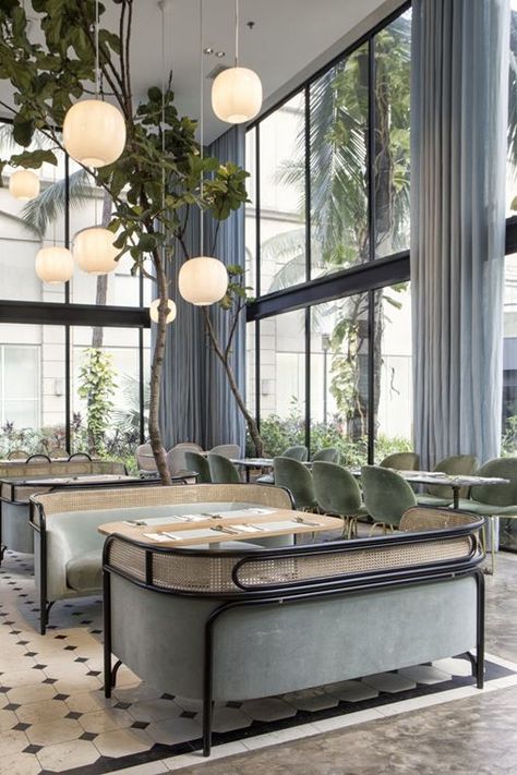 Harlan+Holden Glasshouse Café - Picture gallery Harlan Holden, Interior Boho, Interior Design Minimalist, Interior Design Per La Casa, 카페 인테리어 디자인, Modern Lighting Design, Tables And Chairs, Cafe Interior Design, Design Del Prodotto