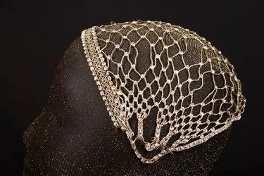 1930s Juliet cap 1930s Headpiece, Juliette Cap Veil, 60s Medieval, Mesh Headpiece, Head Peice, Lace Tatting, Spirit Costume, Juliet Cap, Hat Inspiration