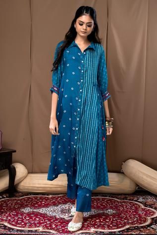 Latest Cotton Kurti Designs Casual, Cotton Bandhani Dress Pattern, Bandhani Dress Pattern, Latest Kurti Designs Pattern, Long Kurta Designs, Collar Kurti Design, Printed Dress Outfit, Collar Kurti, Cotton Dress Pattern