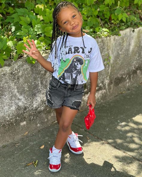 Can you tell these braids are my favorite? 💚❤️💚❣️ | Instagram Toddler Outfits Girl Black, Toddler Girl Outfits Black Kids, Black Toddler Girl Outfits, Asia Outfit, Toddler Fits, Kids Style Hair, Kids Outfits Daughters, Black Kids Fashion, Kid Outfits