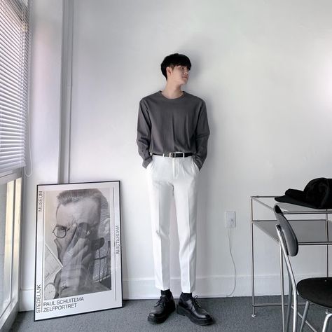 Ootd Museum, Polo Outfit Men, Manly Fashion, Formal Casual Outfits, Men Pose, Korean Street Fashion Men, Formal Attire For Men, Museum Date, Asian Men Fashion