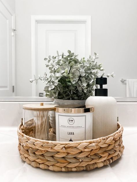 Small Bathroom Countertop, Rustic Bathroom Accessories, Bathroom Counter Decor Ideas, Neutral Bathroom Decor, Bathroom Counter Decor, Bathroom Baskets, Restroom Decor, Counter Decor, Stunning Bathrooms