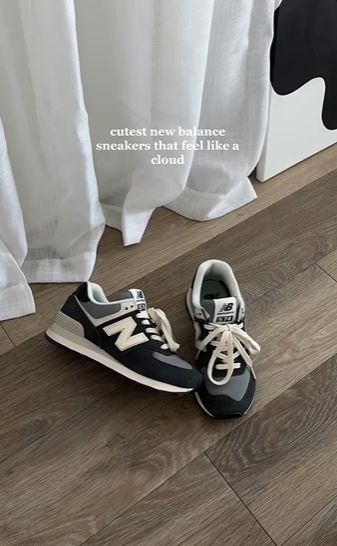 Black New Balance 574 Outfit Women, New Balance 574 V2, New Balance 574 Black Outfit, New Balance Outfit 574, It Girl Sneakers, 574 New Balance Women Outfit, New Balance Shoes 574 Outfit, Hand Wrighting, New Balance Women Outfit