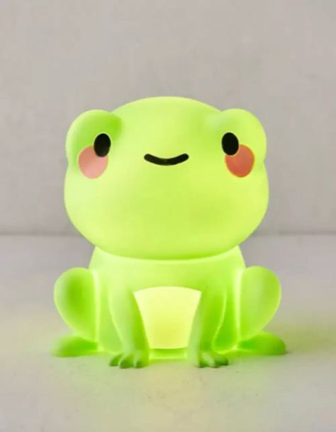 SMOKO Frankie Frog Light - GREEN | Tillys Cute Frog Stuff, Frog Room Decor, Kawaii Wall Decor, Frog Bedroom, Frog Decorations, Frog Items, Frog Things, Frog Wall Decor, Frog Bathroom