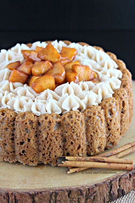 Pecan Pie Cake Recipe, Pie Cake Recipe, Pecan Pie Bar, Pecan Pie Cake, Vanilla Bean Frosting, Charlotte Cake, Pumpkin Pecan Pie, Chocolate Pecan Pie, Spiced Apple Cider