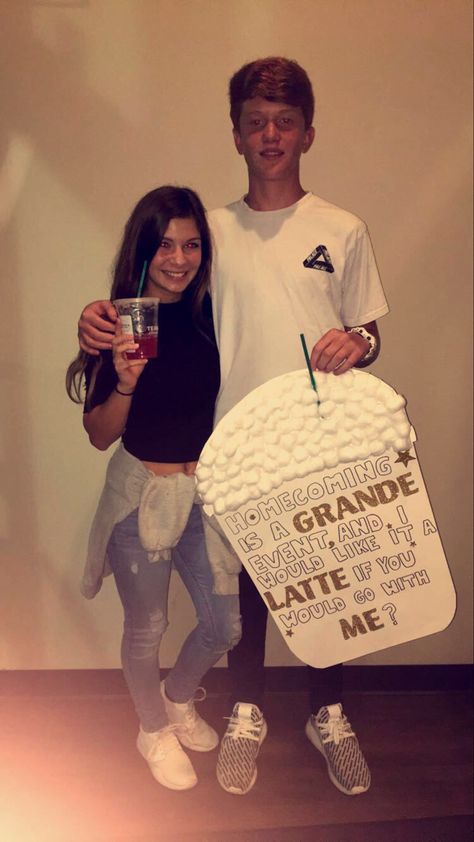 Homecoming Starbucks Proposal. So cute! Taylor Swift Hoco Proposal, Cute Hoco Proposals, Cute Promposals, Country Prom, Funny Prom, Cute Homecoming Proposals, Proposal Candles, Cute Prom Proposals, Asking To Prom