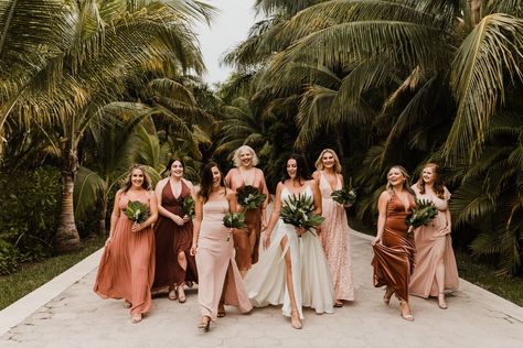 Mexico Tropical, Destination Wedding Colors, Akumal Beach, Tropical Wedding Dresses, Bridesmaids Outfits, Beach Wedding Bridesmaid Dresses, Destination Wedding In Mexico, Beach Bridesmaids, Hawaii Beach Wedding