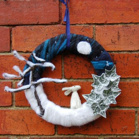 Needle Felt Wreath Christmas, Needle Felted Moon, Needle Felted Christmas Wreath, Hare Wreath, Hawthorn Leaves, Moon Gazing, Needle Felted Christmas, Felt Wreath, Needle Felting Projects