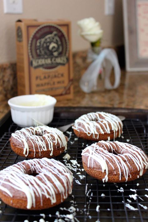 Kodiak Cakes Recipe, Gluten Free Pancake Mix, Protein Donuts, Kodiak Cakes, Healthy Baked, The Diva, Baked Donuts, Pancake Mix, Cake Donuts